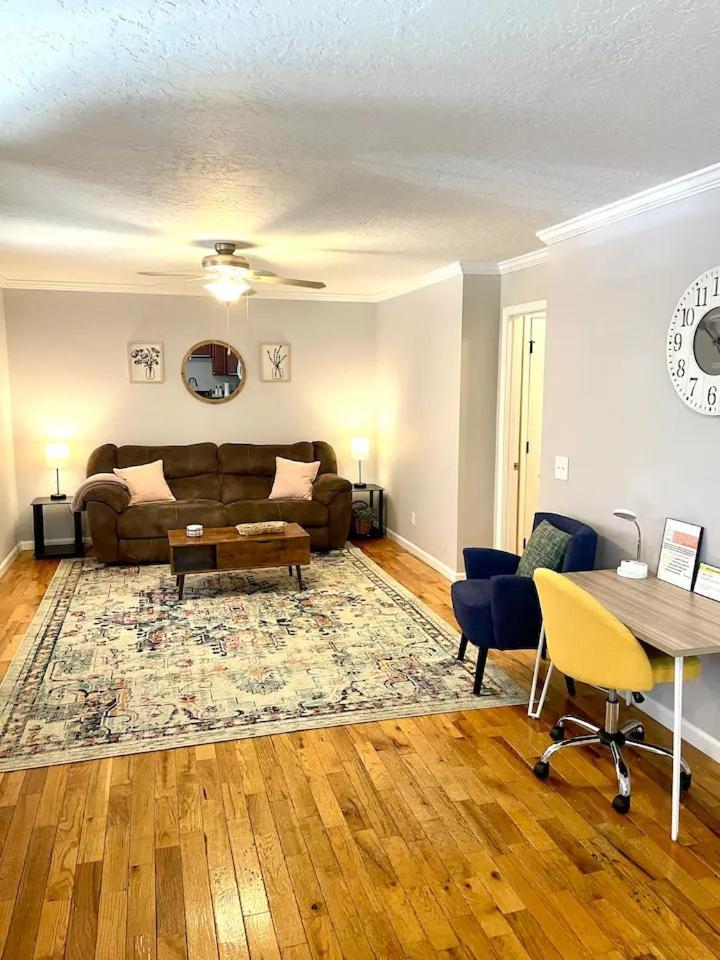 Cozy 2 Bedroom Townhouse Near Lake And Restaurants Guntersville Eksteriør billede