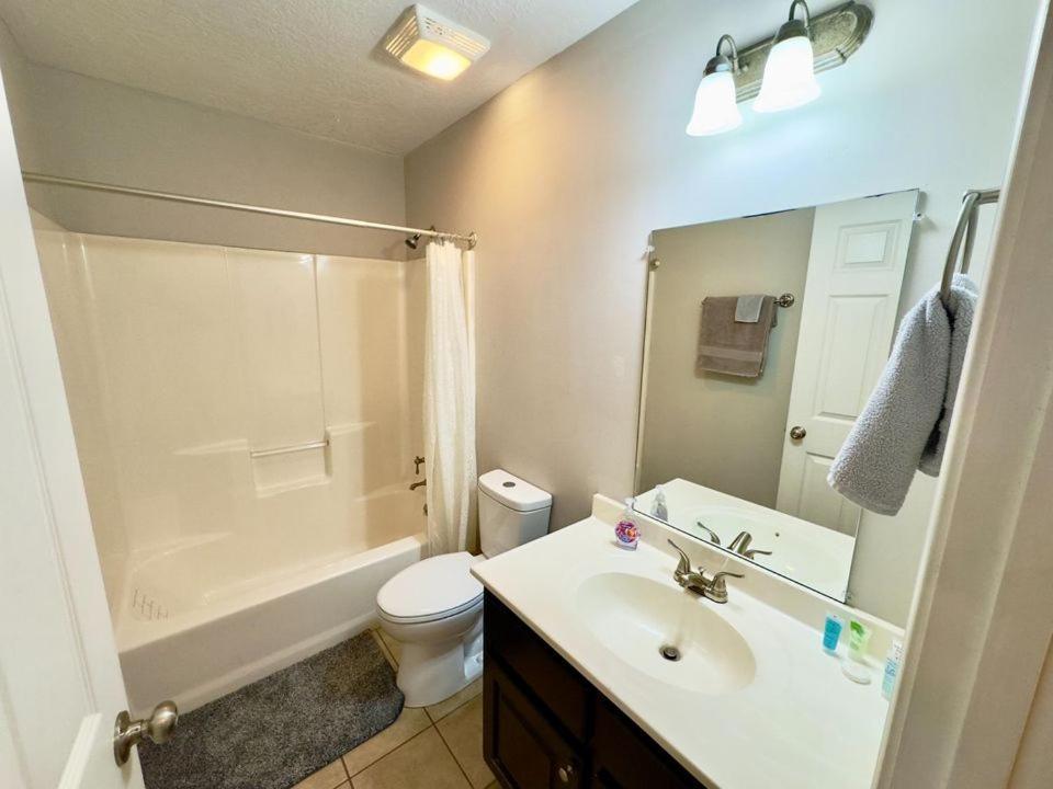 Cozy 2 Bedroom Townhouse Near Lake And Restaurants Guntersville Eksteriør billede
