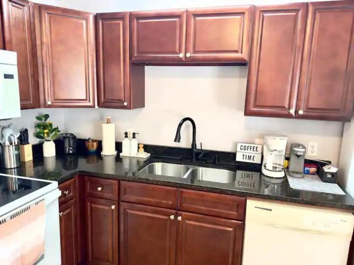 Cozy 2 Bedroom Townhouse Near Lake And Restaurants Guntersville Eksteriør billede